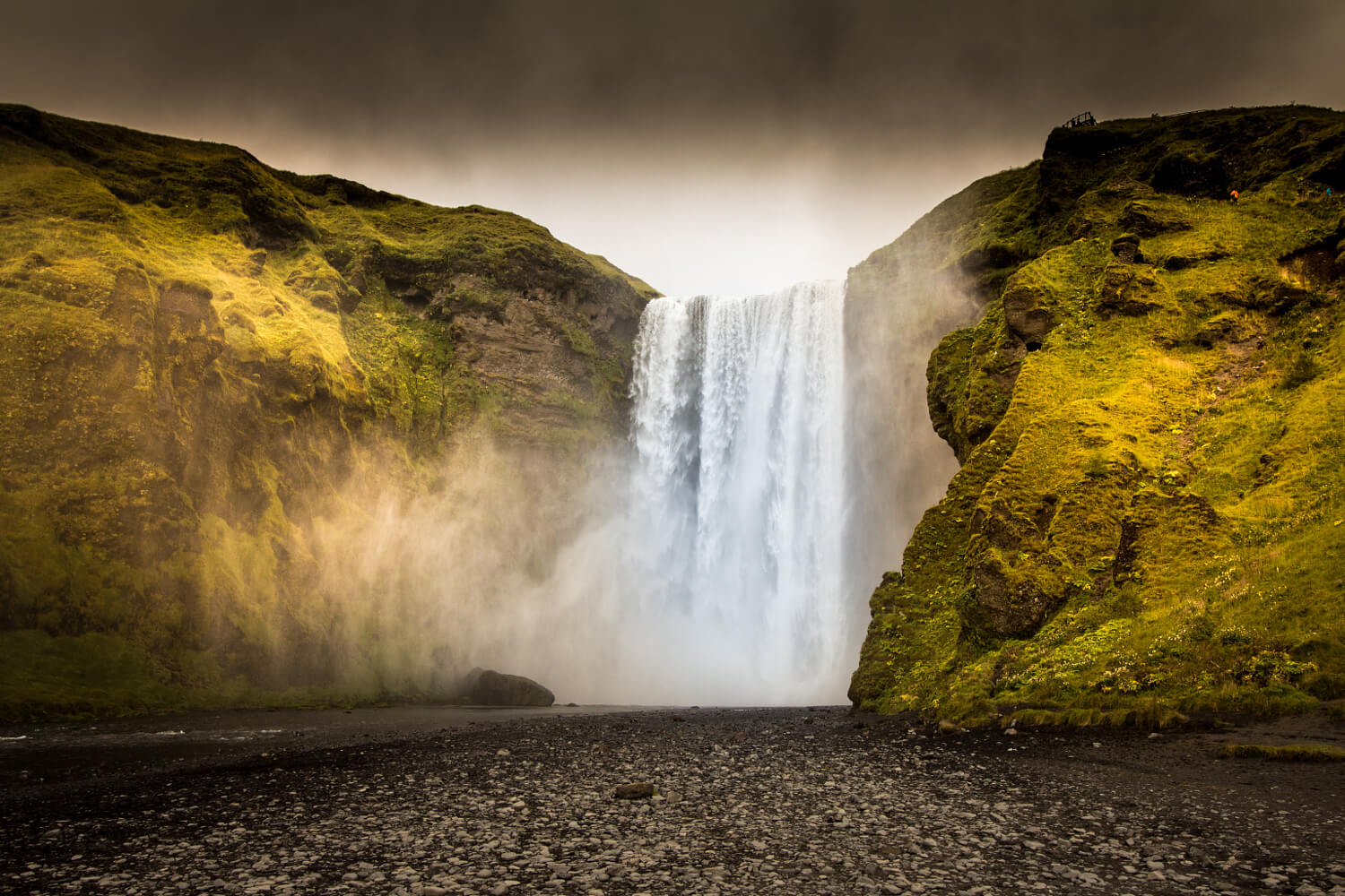 skogafoss-waterfall-iceland-south-coast.jpg thumbnail