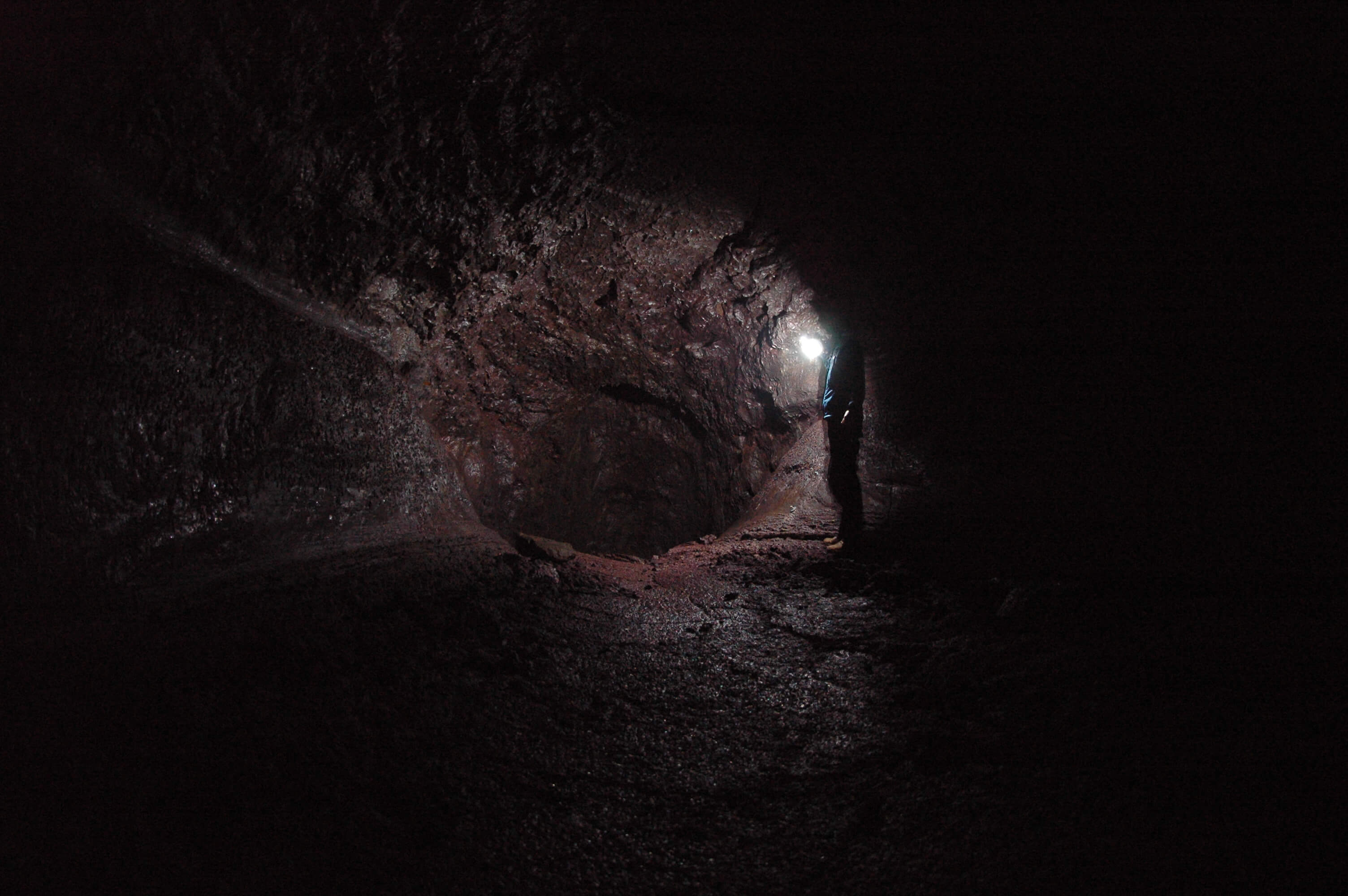 Guided_caving_tours_in_Iceland.JPG thumbnail